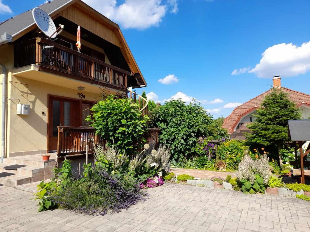 Appartement Harmonia Vendeghaz 100 Meterre Az Igali Gyogyfuerdotol Extérieur photo